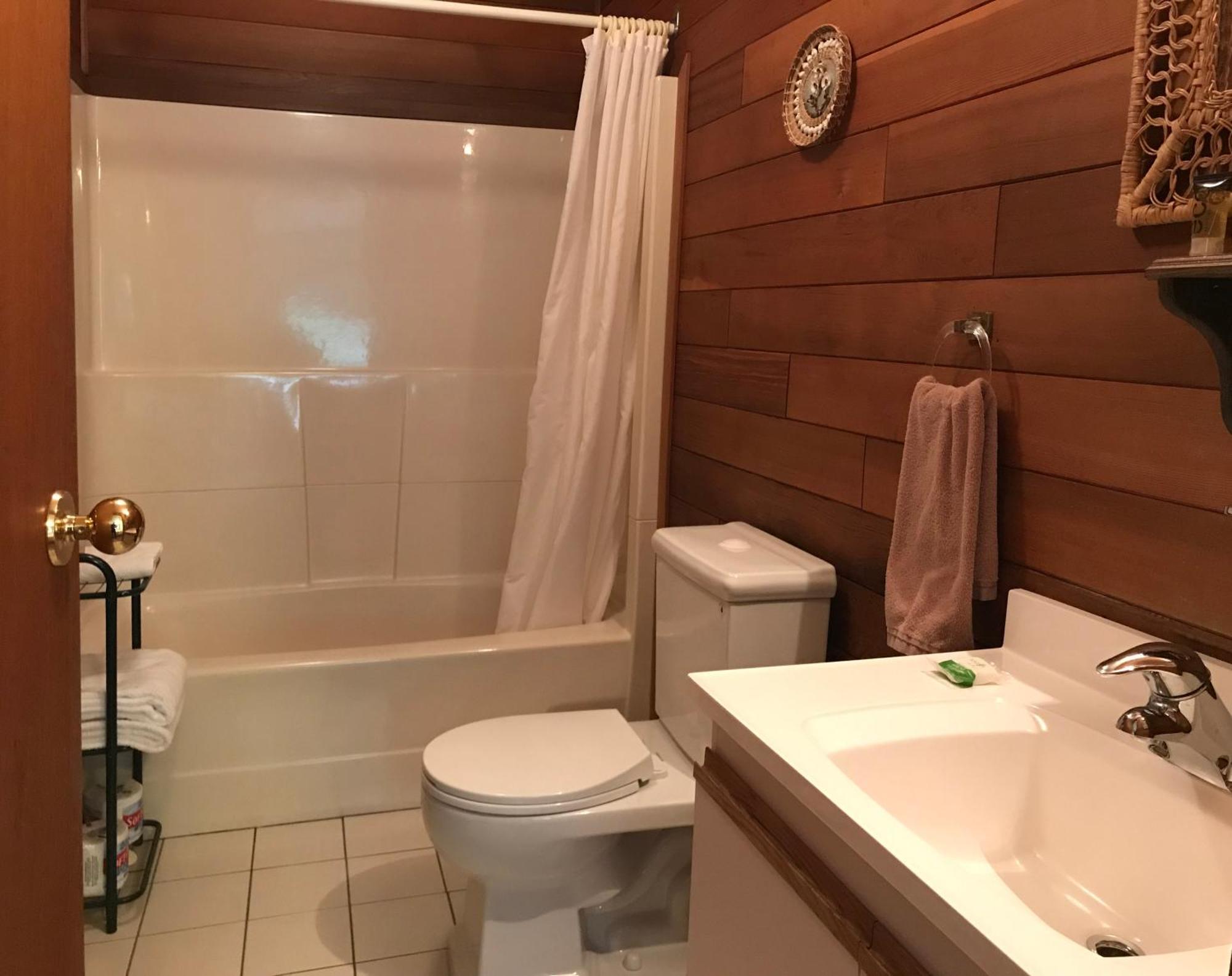 Driftwood Village Cottages Sturdies Bay ห้อง รูปภาพ